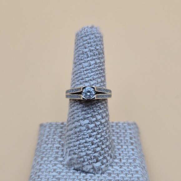 Size 7 Sterling Silver Fancy Design Cubic Zirconia Gems Ring A5867 - Picture 1 of 10